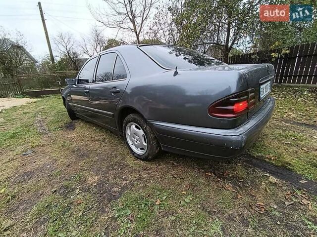 Мерседес Е-Класс 1996 в Жидачов на Automoto.ua Серый Мерседес Е-Класс, объемом двигателя 2.3 л и пробегом 420 тыс. км за 1750 $, фото 8 на Automoto.ua