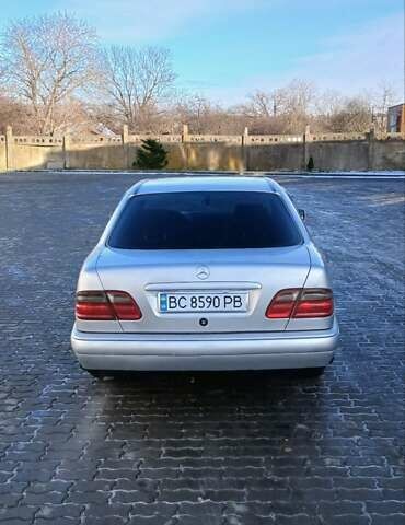 Серый Мерседес Е-Класс, объемом двигателя 2 л и пробегом 344 тыс. км за 3300 $, фото 40 на Automoto.ua