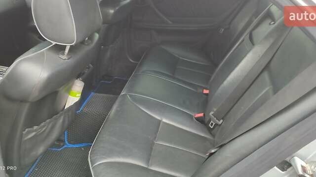 Мерседес Е-Класс 1997 в Кривом Роге на Automoto.ua Серый Мерседес Е-Класс, объемом двигателя 3 л и пробегом 247 тыс. км за 6800 $, фото 2 на Automoto.ua