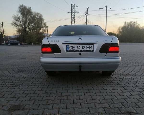 Сірий Мерседес Е-Клас, об'ємом двигуна 2.2 л та пробігом 400 тис. км за 4650 $, фото 1 на Automoto.ua