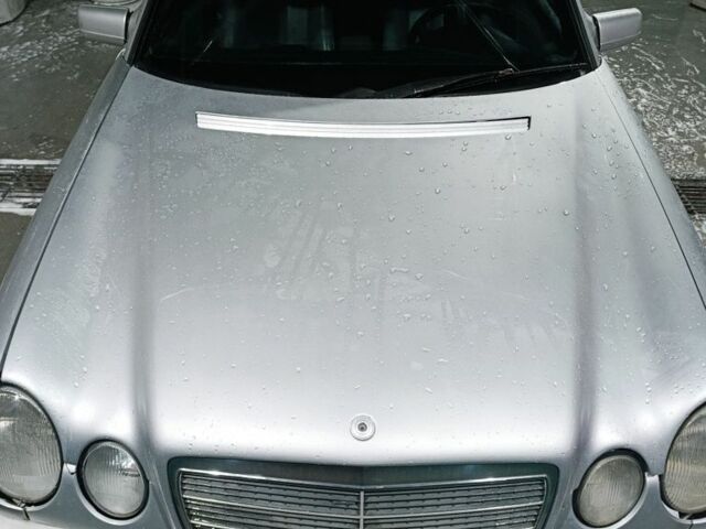 Серый Мерседес Е-Класс, объемом двигателя 2.2 л и пробегом 340 тыс. км за 2550 $, фото 6 на Automoto.ua