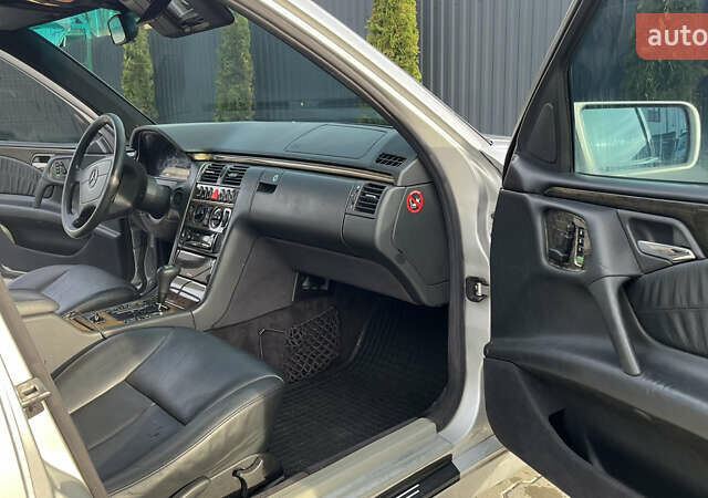 Серый Мерседес Е-Класс, объемом двигателя 2.8 л и пробегом 346 тыс. км за 4800 $, фото 29 на Automoto.ua