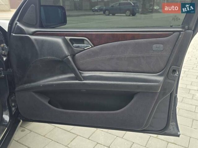 Сірий Мерседес Е-Клас, об'ємом двигуна 2 л та пробігом 245 тис. км за 3750 $, фото 31 на Automoto.ua