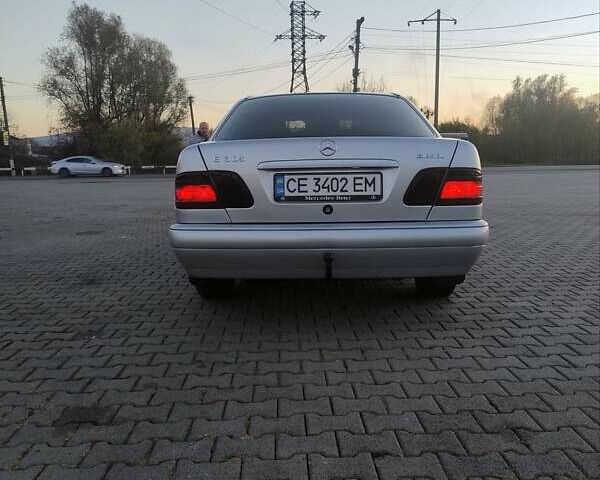 Сірий Мерседес Е-Клас, об'ємом двигуна 2.2 л та пробігом 400 тис. км за 4650 $, фото 6 на Automoto.ua