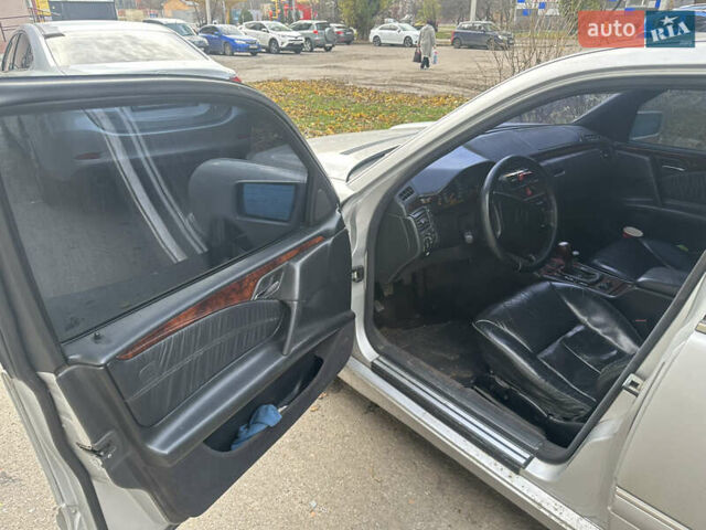 Серый Мерседес Е-Класс, объемом двигателя 2.8 л и пробегом 350 тыс. км за 1700 $, фото 2 на Automoto.ua