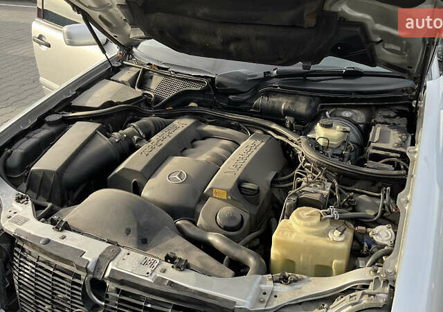 Серый Мерседес Е-Класс, объемом двигателя 2.8 л и пробегом 346 тыс. км за 4800 $, фото 31 на Automoto.ua