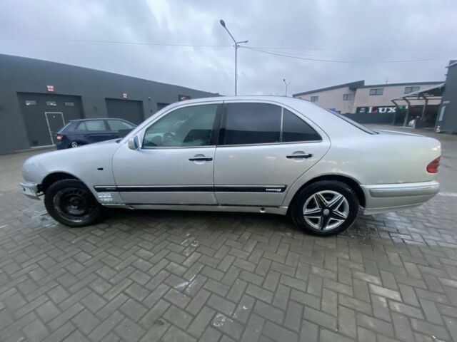 Сірий Мерседес Е-Клас, об'ємом двигуна 2.2 л та пробігом 1000 тис. км за 2700 $, фото 5 на Automoto.ua