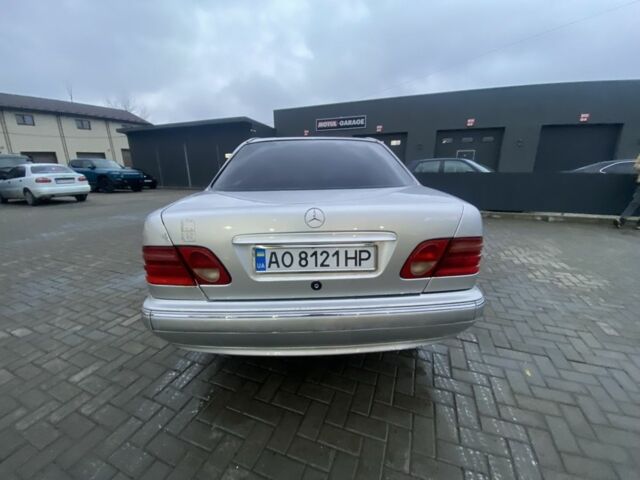 Сірий Мерседес Е-Клас, об'ємом двигуна 2.2 л та пробігом 1000 тис. км за 2700 $, фото 3 на Automoto.ua