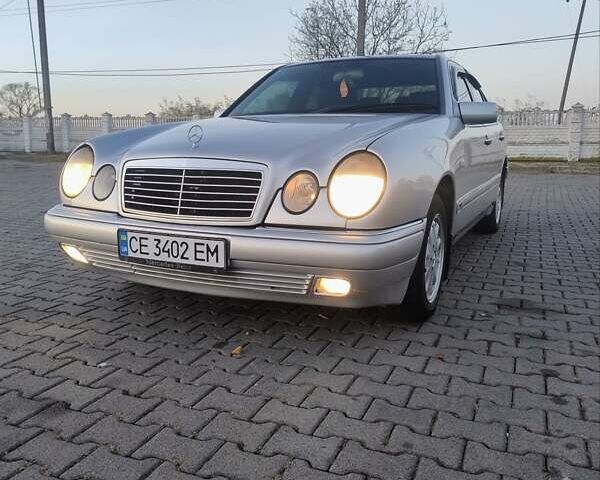 Сірий Мерседес Е-Клас, об'ємом двигуна 2.2 л та пробігом 400 тис. км за 4650 $, фото 13 на Automoto.ua