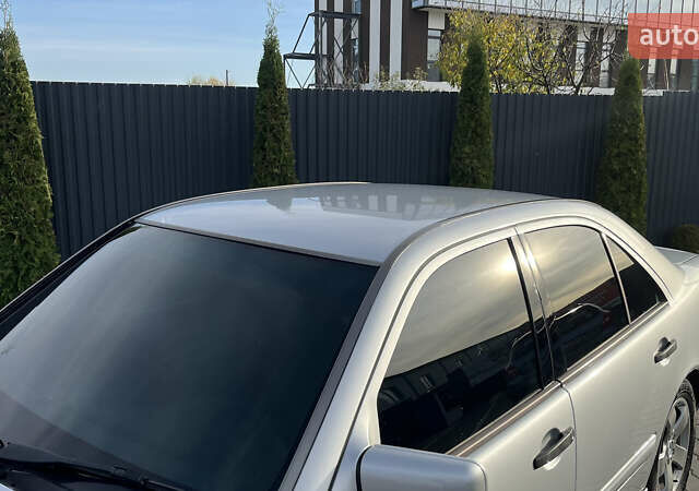 Серый Мерседес Е-Класс, объемом двигателя 2.8 л и пробегом 346 тыс. км за 4800 $, фото 6 на Automoto.ua