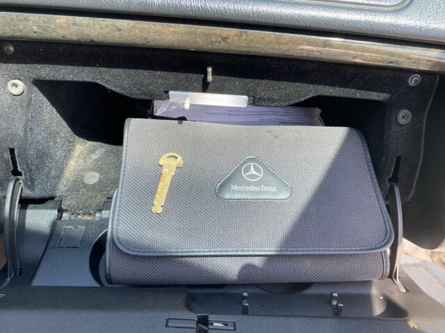 Серый Мерседес Е-Класс, объемом двигателя 2.4 л и пробегом 298 тыс. км за 1999 $, фото 11 на Automoto.ua