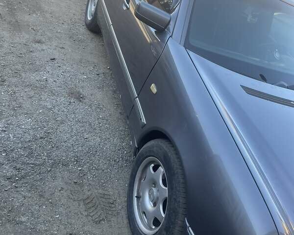 Серый Мерседес Е-Класс, объемом двигателя 2.8 л и пробегом 500 тыс. км за 3400 $, фото 6 на Automoto.ua