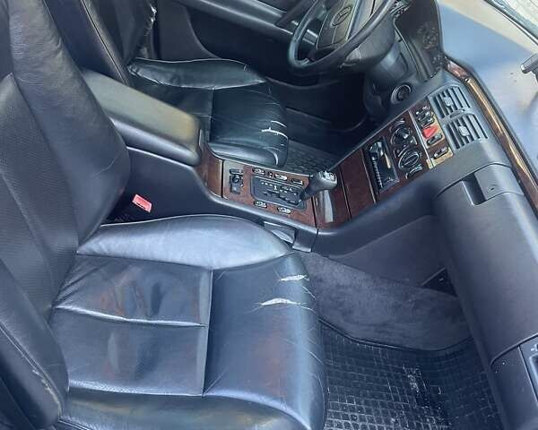 Серый Мерседес Е-Класс, объемом двигателя 2.8 л и пробегом 500 тыс. км за 3400 $, фото 2 на Automoto.ua