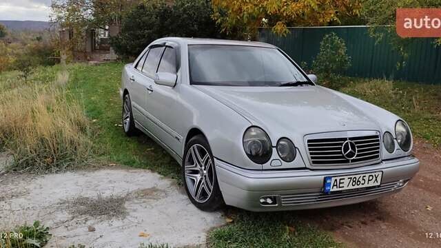 Мерседес Е-Класс 1997 в Кривом Роге на Automoto.ua Серый Мерседес Е-Класс, объемом двигателя 3 л и пробегом 247 тыс. км за 6800 $, фото 11 на Automoto.ua