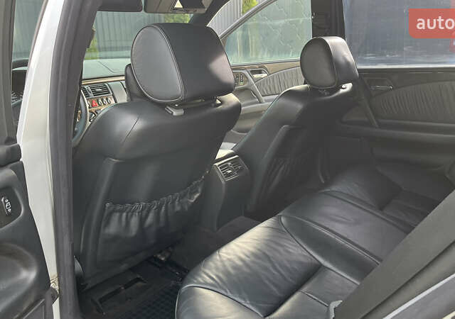 Серый Мерседес Е-Класс, объемом двигателя 2.8 л и пробегом 346 тыс. км за 4800 $, фото 22 на Automoto.ua