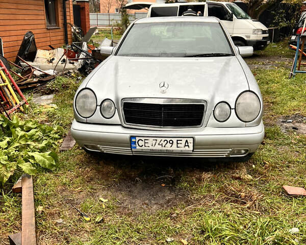 Мерседес Е-Класс 1997 в Яворове на Automoto.ua Серый Мерседес Е-Класс, объемом двигателя 2.2 л и пробегом 370 тыс. км за 2800 $, фото 1 на Automoto.ua