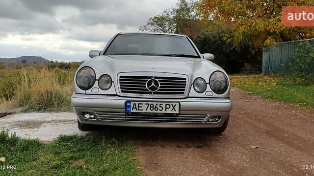 Мерседес Е-Класс 1997 в Кривом Роге на Automoto.ua Серый Мерседес Е-Класс, объемом двигателя 3 л и пробегом 247 тыс. км за 6800 $, фото 9 на Automoto.ua