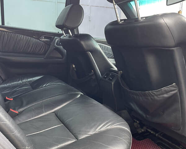 Серый Мерседес Е-Класс, объемом двигателя 3.2 л и пробегом 380 тыс. км за 2750 $, фото 19 на Automoto.ua