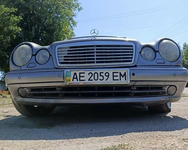 Сірий Мерседес Е-Клас, об'ємом двигуна 2.8 л та пробігом 520 тис. км за 2600 $, фото 1 на Automoto.ua