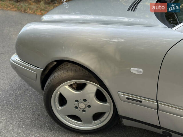 Сірий Мерседес Е-Клас, об'ємом двигуна 3.2 л та пробігом 353 тис. км за 6000 $, фото 13 на Automoto.ua