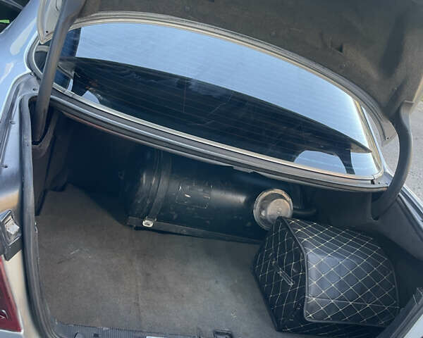 Серый Мерседес Е-Класс, объемом двигателя 3.2 л и пробегом 375 тыс. км за 2700 $, фото 15 на Automoto.ua