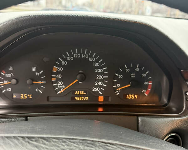 Серый Мерседес Е-Класс, объемом двигателя 2 л и пробегом 470 тыс. км за 3500 $, фото 5 на Automoto.ua