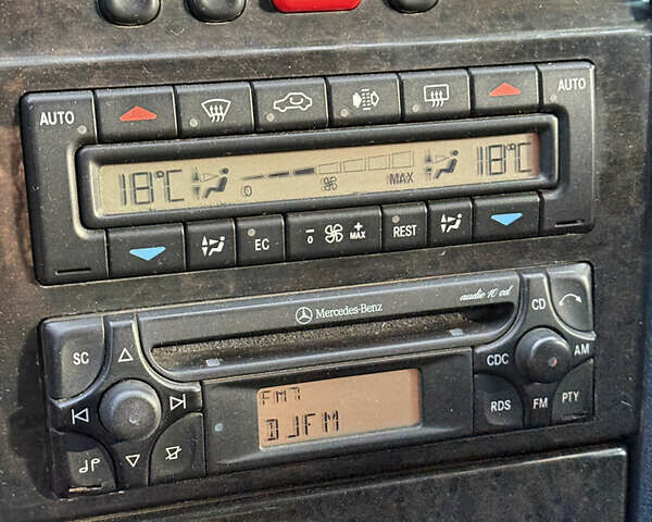 Сірий Мерседес Е-Клас, об'ємом двигуна 3.2 л та пробігом 353 тис. км за 6000 $, фото 67 на Automoto.ua