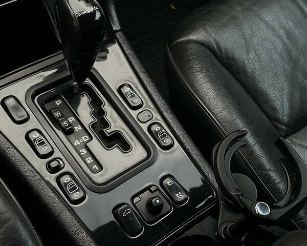 Сірий Мерседес Е-Клас, об'ємом двигуна 3 л та пробігом 382 тис. км за 5000 $, фото 12 на Automoto.ua