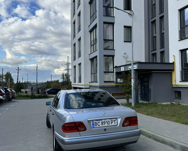 Мерседес Е-Класс 1998 в Львове на Automoto.ua Серый Мерседес Е-Класс, объемом двигателя 3 л и пробегом 569 тыс. км за 4900 $, фото 9 на Automoto.ua