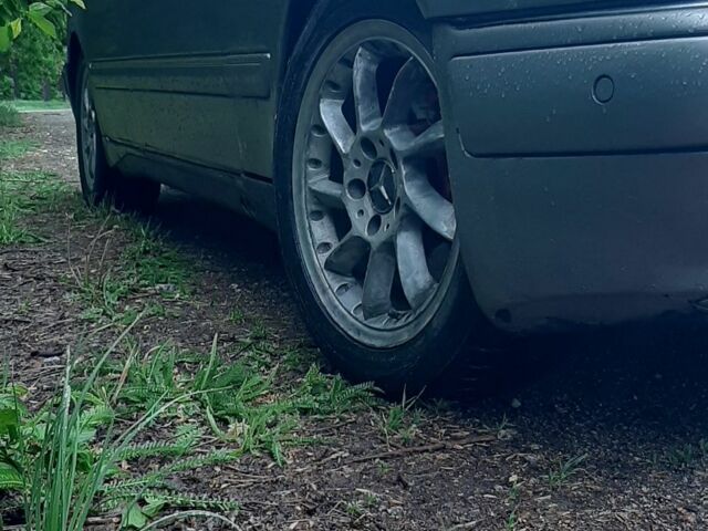 Сірий Мерседес Е-Клас, об'ємом двигуна 2.8 л та пробігом 520 тис. км за 2600 $, фото 8 на Automoto.ua