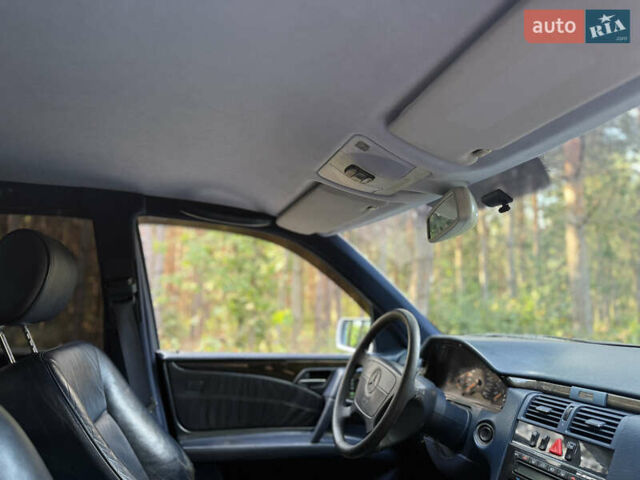 Сірий Мерседес Е-Клас, об'ємом двигуна 3.2 л та пробігом 353 тис. км за 6000 $, фото 43 на Automoto.ua