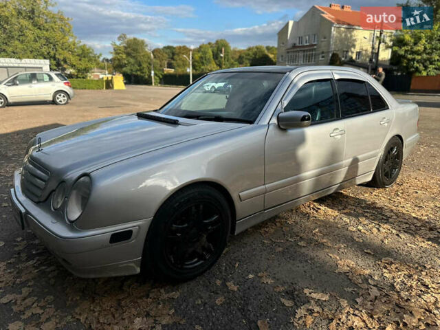 Сірий Мерседес Е-Клас, об'ємом двигуна 3 л та пробігом 382 тис. км за 5000 $, фото 23 на Automoto.ua