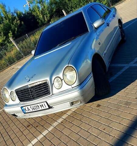 Сірий Мерседес Е-Клас, об'ємом двигуна 2.8 л та пробігом 350 тис. км за 2499 $, фото 16 на Automoto.ua