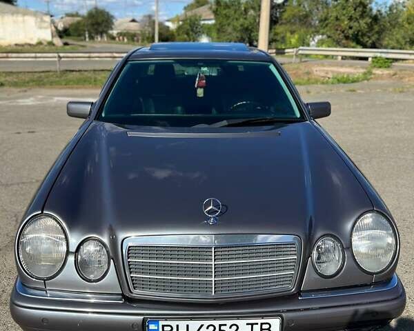 Сірий Мерседес Е-Клас, об'ємом двигуна 3 л та пробігом 477 тис. км за 7000 $, фото 3 на Automoto.ua