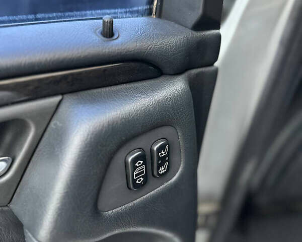 Серый Мерседес Е-Класс, объемом двигателя 3.2 л и пробегом 580 тыс. км за 3900 $, фото 10 на Automoto.ua