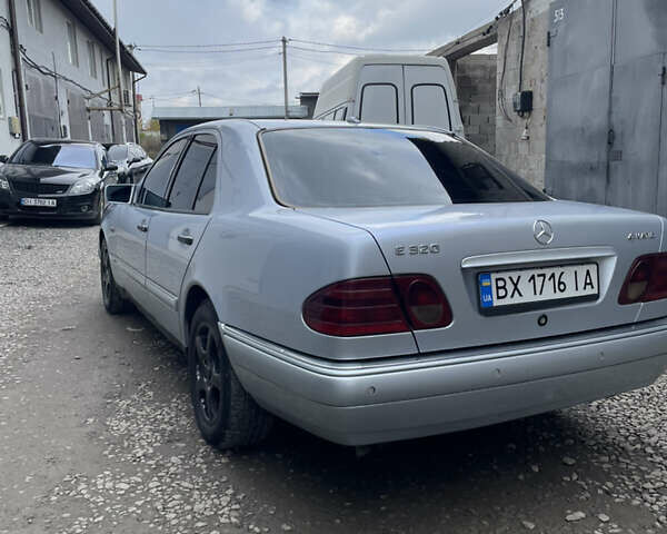 Серый Мерседес Е-Класс, объемом двигателя 3.2 л и пробегом 380 тыс. км за 2750 $, фото 6 на Automoto.ua