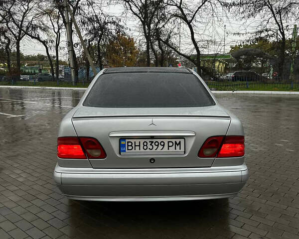 Сірий Мерседес Е-Клас, об'ємом двигуна 3 л та пробігом 382 тис. км за 5000 $, фото 9 на Automoto.ua