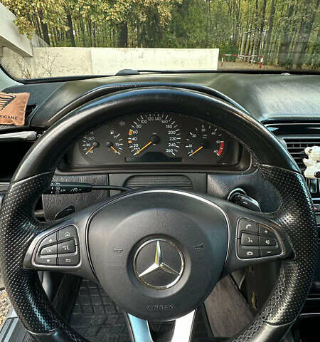 Сірий Мерседес Е-Клас, об'ємом двигуна 3 л та пробігом 382 тис. км за 5000 $, фото 36 на Automoto.ua