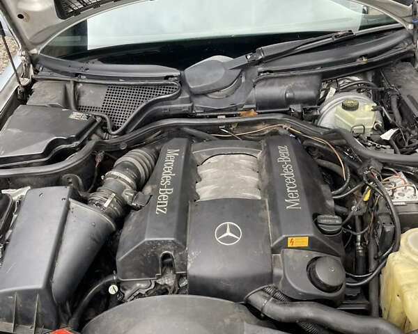 Серый Мерседес Е-Класс, объемом двигателя 3.2 л и пробегом 380 тыс. км за 2750 $, фото 15 на Automoto.ua