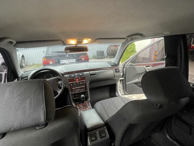 Мерседес Е-Класс 1998 в Киеве на Automoto.ua Серый Мерседес Е-Класс, объемом двигателя 3 л и пробегом 227 тыс. км за 4900 $, фото 5 на Automoto.ua