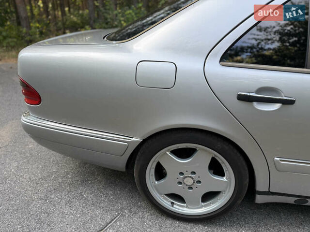 Сірий Мерседес Е-Клас, об'ємом двигуна 3.2 л та пробігом 353 тис. км за 6000 $, фото 21 на Automoto.ua