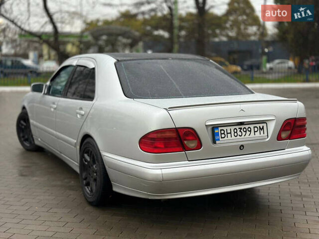 Сірий Мерседес Е-Клас, об'ємом двигуна 3 л та пробігом 382 тис. км за 5000 $, фото 8 на Automoto.ua