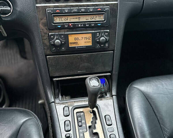 Серый Мерседес Е-Класс, объемом двигателя 3.2 л и пробегом 580 тыс. км за 3900 $, фото 7 на Automoto.ua