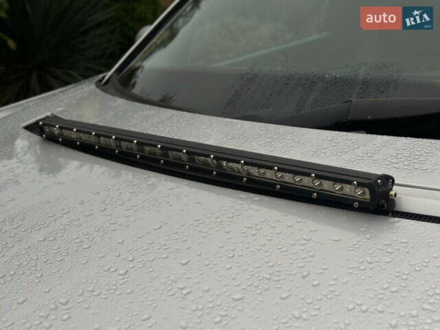 Сірий Мерседес Е-Клас, об'ємом двигуна 3 л та пробігом 382 тис. км за 5000 $, фото 16 на Automoto.ua