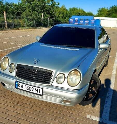 Сірий Мерседес Е-Клас, об'ємом двигуна 2.8 л та пробігом 350 тис. км за 2499 $, фото 12 на Automoto.ua