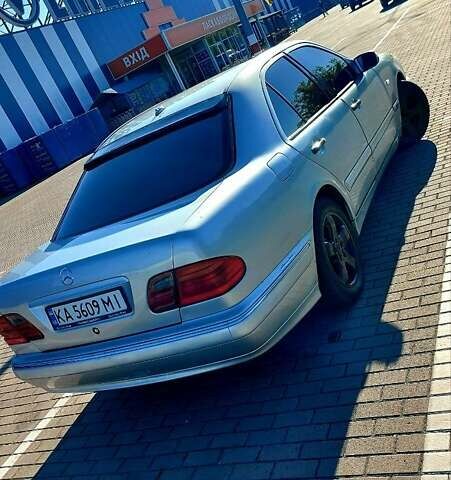 Сірий Мерседес Е-Клас, об'ємом двигуна 2.8 л та пробігом 350 тис. км за 2499 $, фото 13 на Automoto.ua