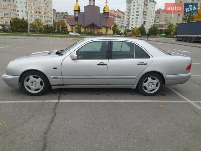 Серый Мерседес Е-Класс, объемом двигателя 2.5 л и пробегом 411 тыс. км за 4200 $, фото 3 на Automoto.ua