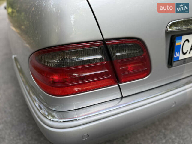 Сірий Мерседес Е-Клас, об'ємом двигуна 3.2 л та пробігом 353 тис. км за 6000 $, фото 26 на Automoto.ua