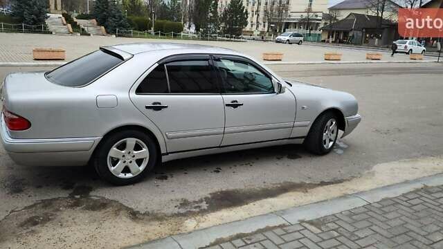 Сірий Мерседес Е-Клас, об'ємом двигуна 2.8 л та пробігом 401 тис. км за 5500 $, фото 8 на Automoto.ua