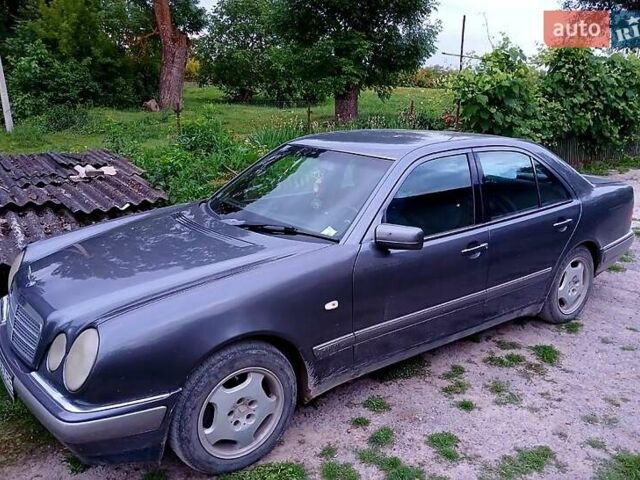 Сірий Мерседес Е-Клас, об'ємом двигуна 2.8 л та пробігом 450 тис. км за 1500 $, фото 4 на Automoto.ua